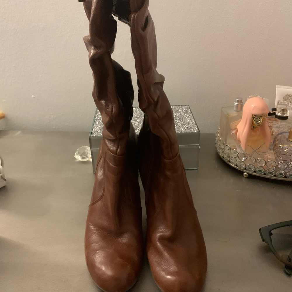 Guess boots